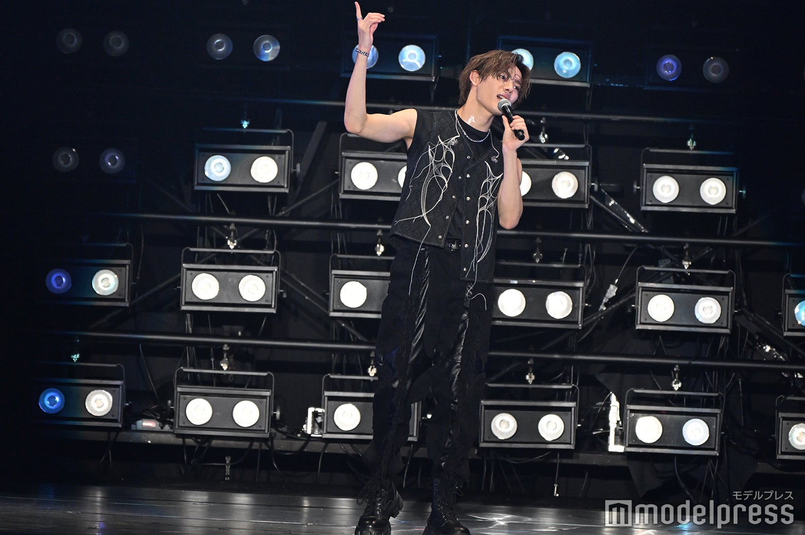 NOA（C）モデルプレス