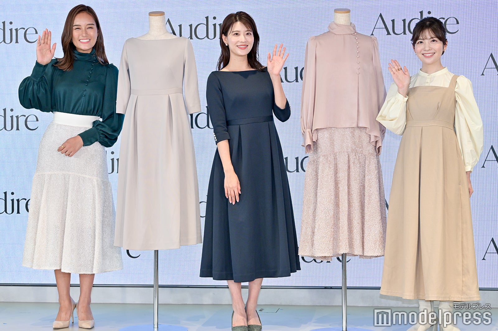 （左から）忽滑谷こころアナウンサー、郡司恭子アナウンサー、佐藤真知子アナウンサー （C）モデルプレス