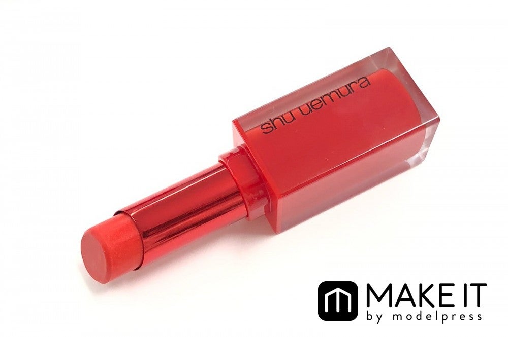 shu uemura／ルージュ アンリミテッド マット／G M OR 562（glitter effect）／3,300円（税抜） (C)メイクイット