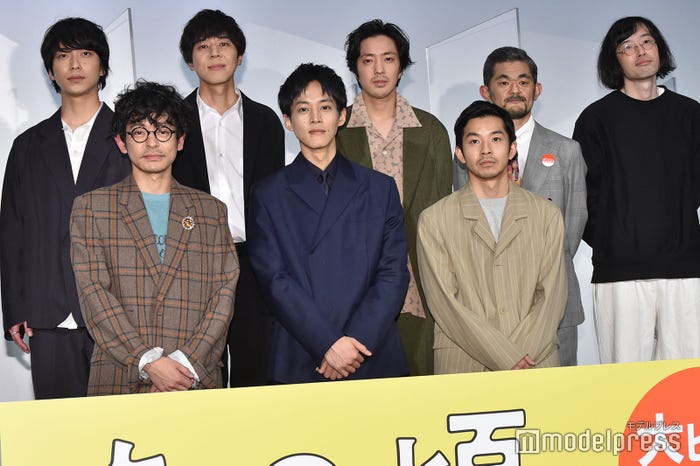 「あの頃。」公開記念舞台挨拶/(前列左から)山中崇、松坂桃李、仲野太賀(後列左から)大下ヒロト、コカドケンタロウ、若葉竜也、芹澤興人、今泉力哉監督 (C)モデルプレス