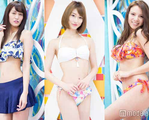 くびれ&美脚あらわな花柄ビキニで魅了<深夜のトレンド水着ファッションショー>