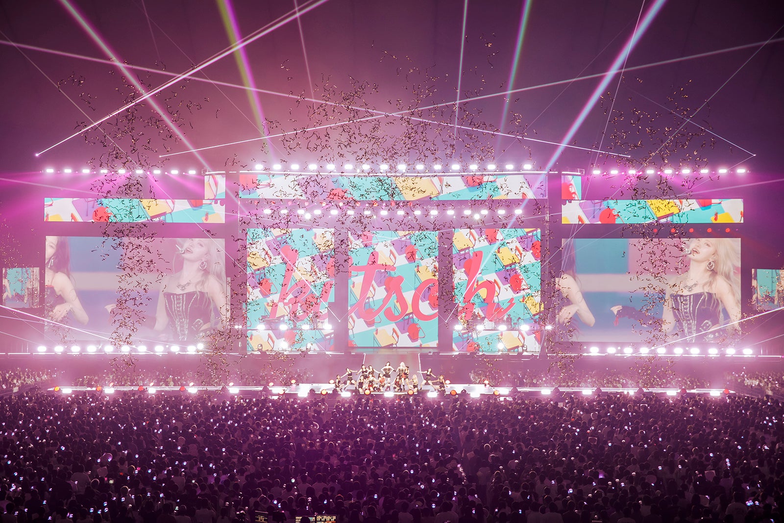 IVE「IVE THE 1ST WORLD TOUR ‘SHOW WHAT I HAVE’」より（C）撮影：田中聖太郎写真事務所