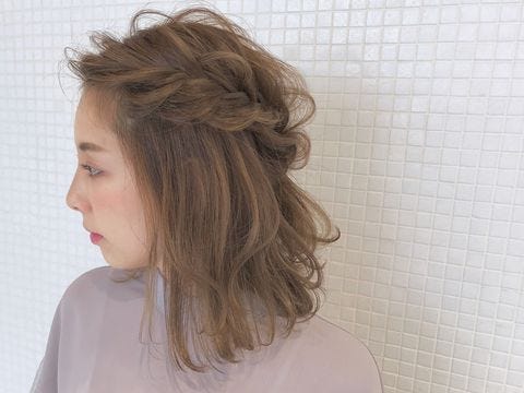 結婚式におすすめの小顔に見える前髪なしの髪型 好印象なお呼ばれヘアまとめ モデルプレス