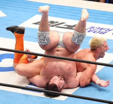 騒然！ウルフアロン“裸足”で元IWGP王者ザック・セイバーJr.に大健闘も惜敗…初出場「G1」は負け越しで終戦「奥深さ痛感…全て糧に」相手からは賛辞「7カ月でとんでもない」