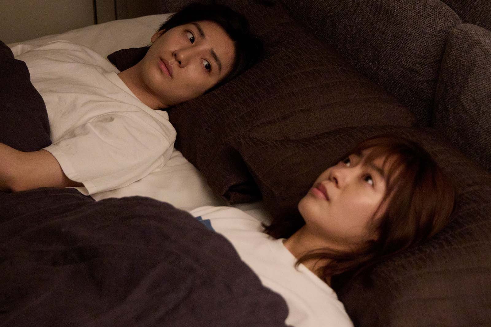 「お迎え渋谷くん」京本大我、田辺桃子とのベッドシーン・床ドン返し・セルフ拘束…冒頭1分の“うぶラブシーン”連発話題「ギャップすごい」「新しすぎる」