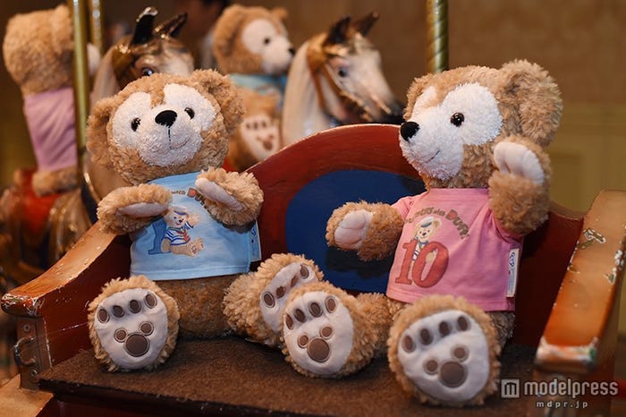 ダッフィー・ナンバーコレクションのTシャツのダッフィー