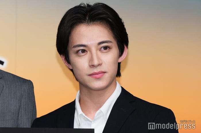 阿久津仁愛(C)モデルプレス