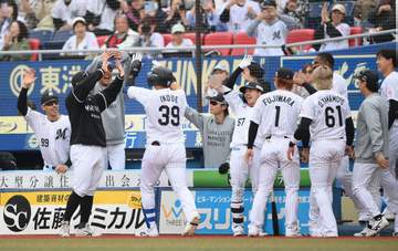 ロッテが今季初3連勝で5位浮上 井上広大「めっちゃうれしい」585日ぶり安打＆本塁打が決勝弾 八木は1球でリーグトップタイの4勝目 今季初3連勝で最下位脱出