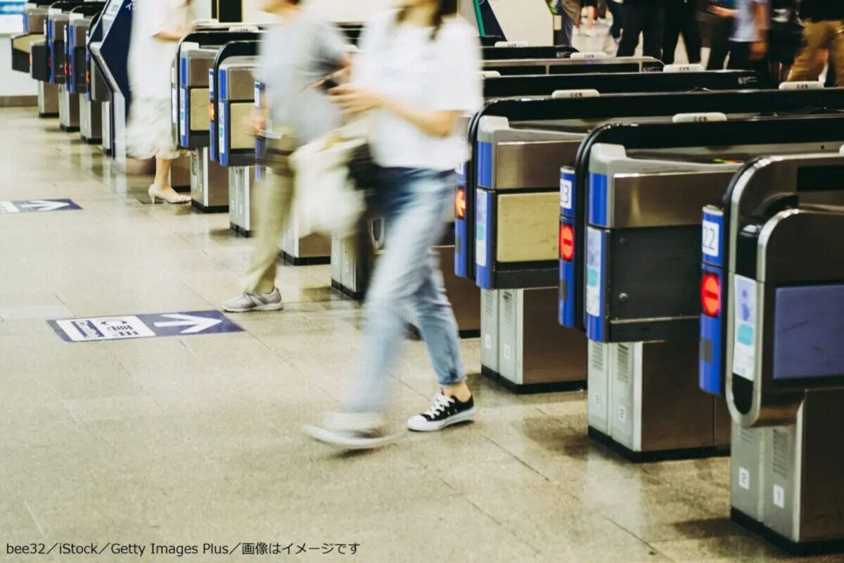 駅改札口