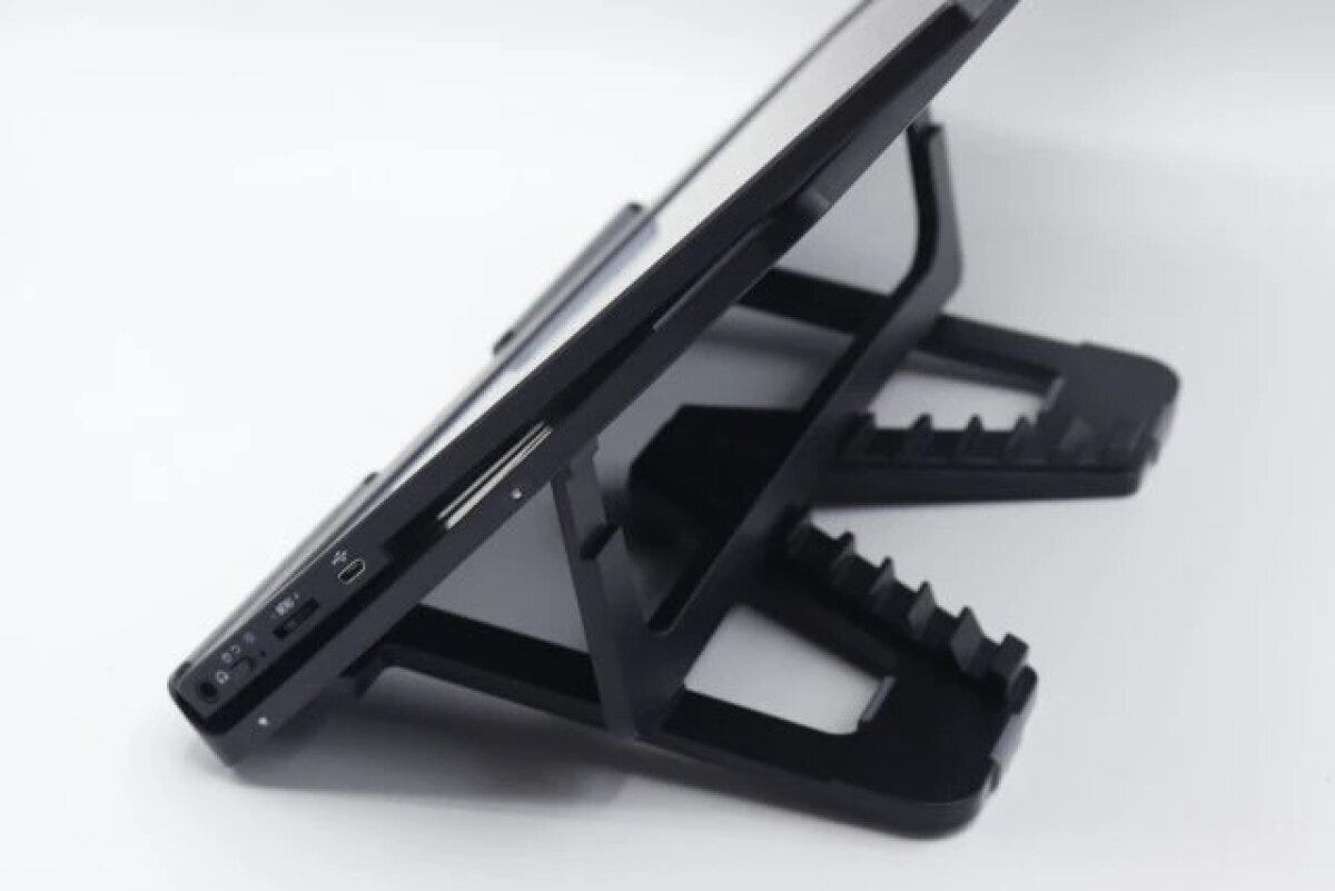 ダイソー 6段調節タブレットスタンド 使用例 ダイソー 6段調節タブレットスタンド 使用例