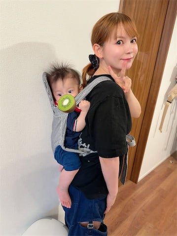 中川翔子、双子の"後追い"で身動き取れず「おんぶするしかない！かわいいよ」と泣き笑い