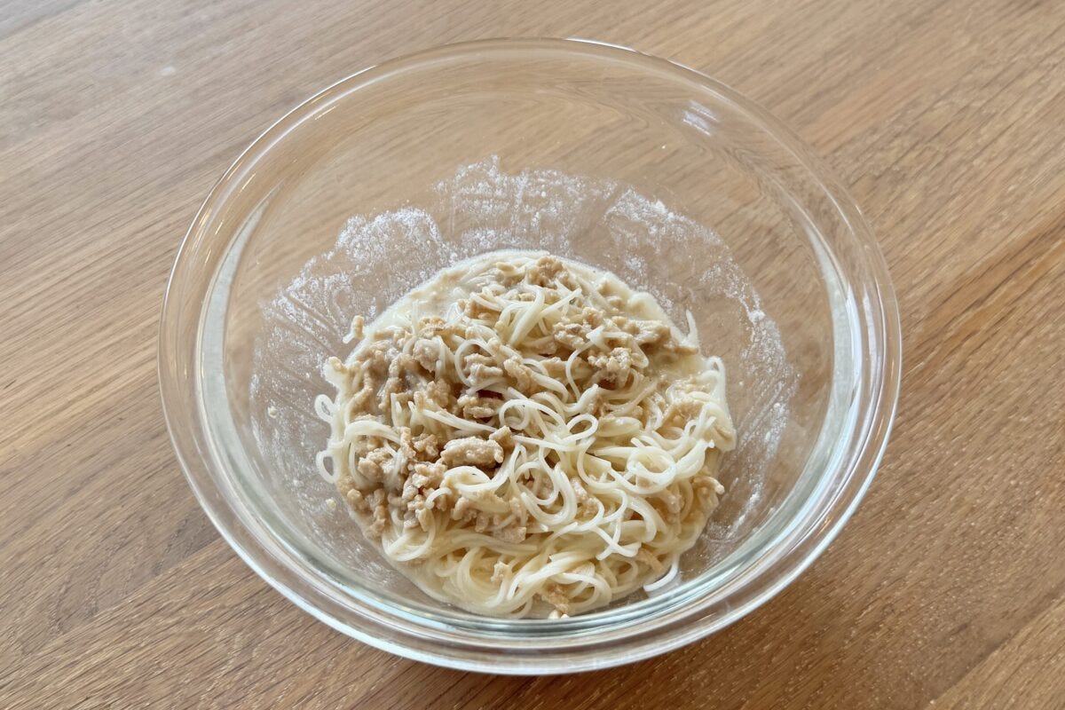 ロバート馬　鶏肉の濃厚そうめん