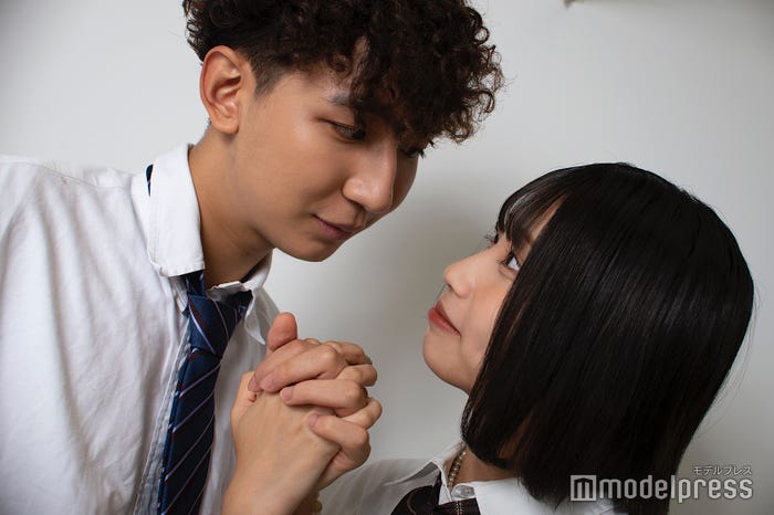 上野裕次郎、三浦寿莉(C)モデルプレス