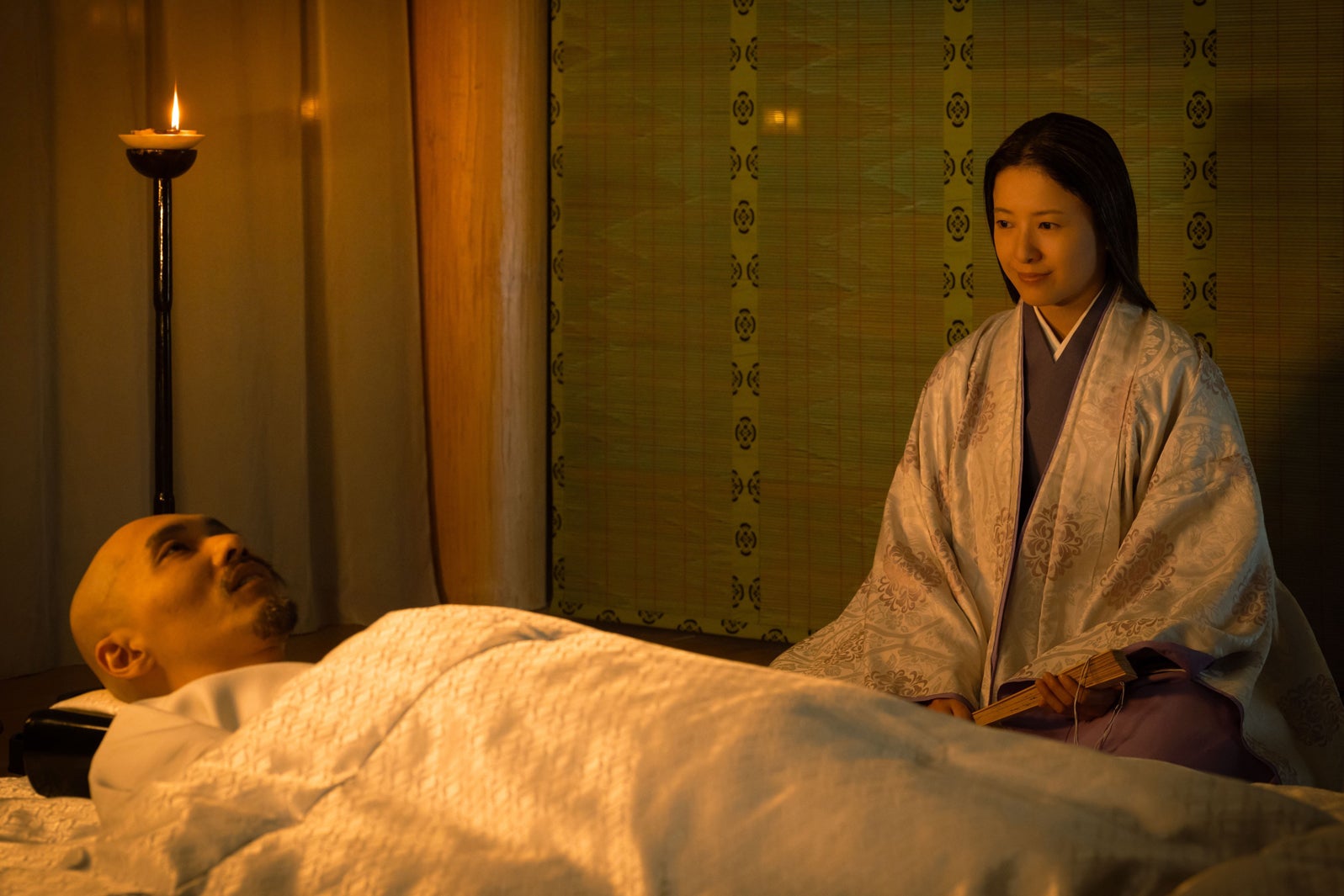 柄本佑、吉高由里子「光る君へ」最終話（C）NHK