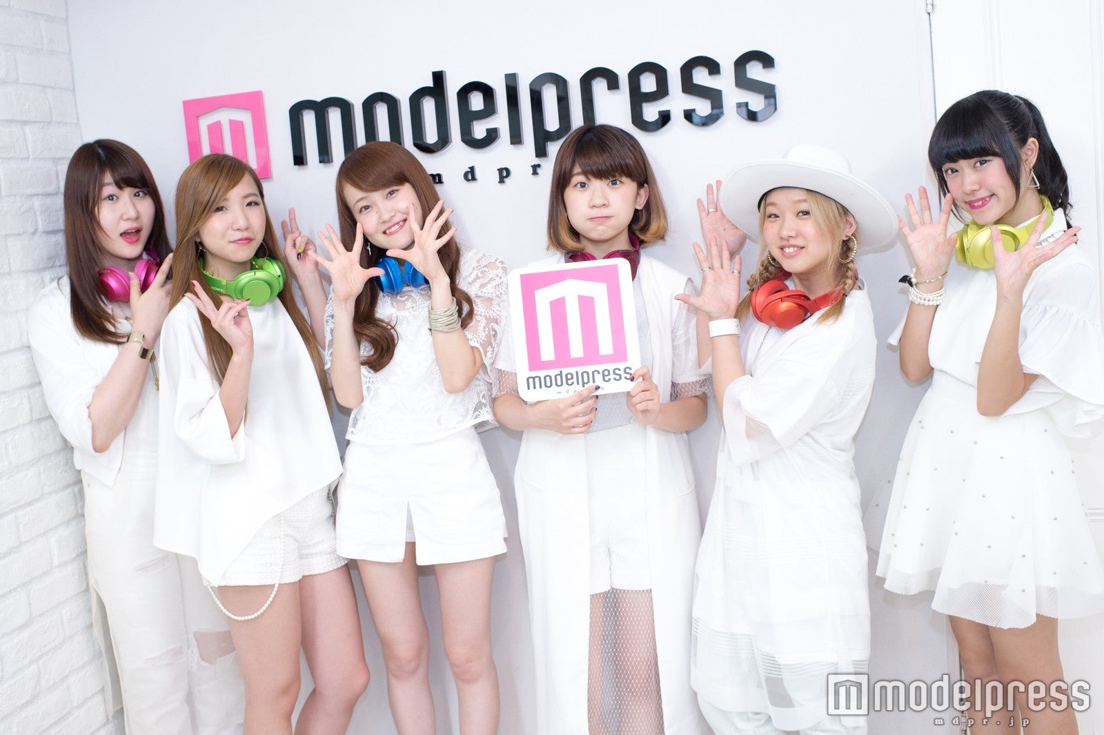 Little Glee Monster（左から）かれん、MAYU、芹奈、manaka、麻珠、アサヒ（C）モデルプレス