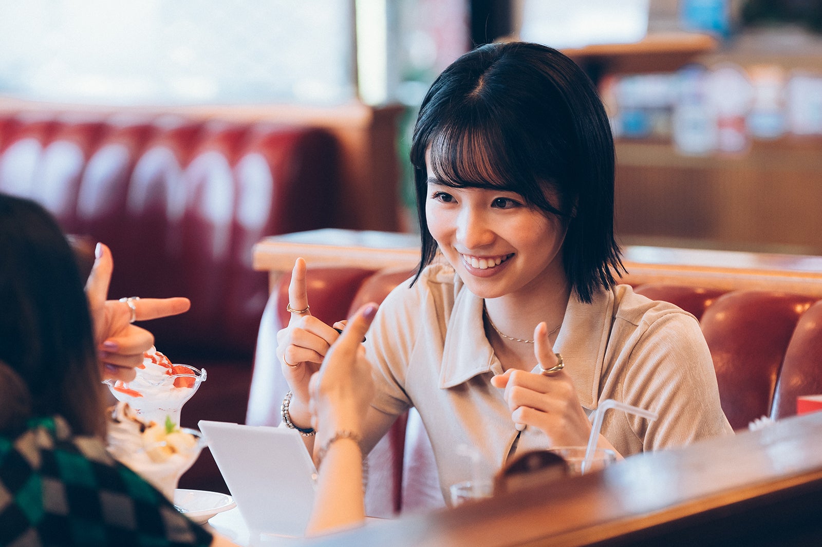 幸澤沙良／「差出人は、誰ですか？」場面写真 （C）TBS／撮影：加藤春日