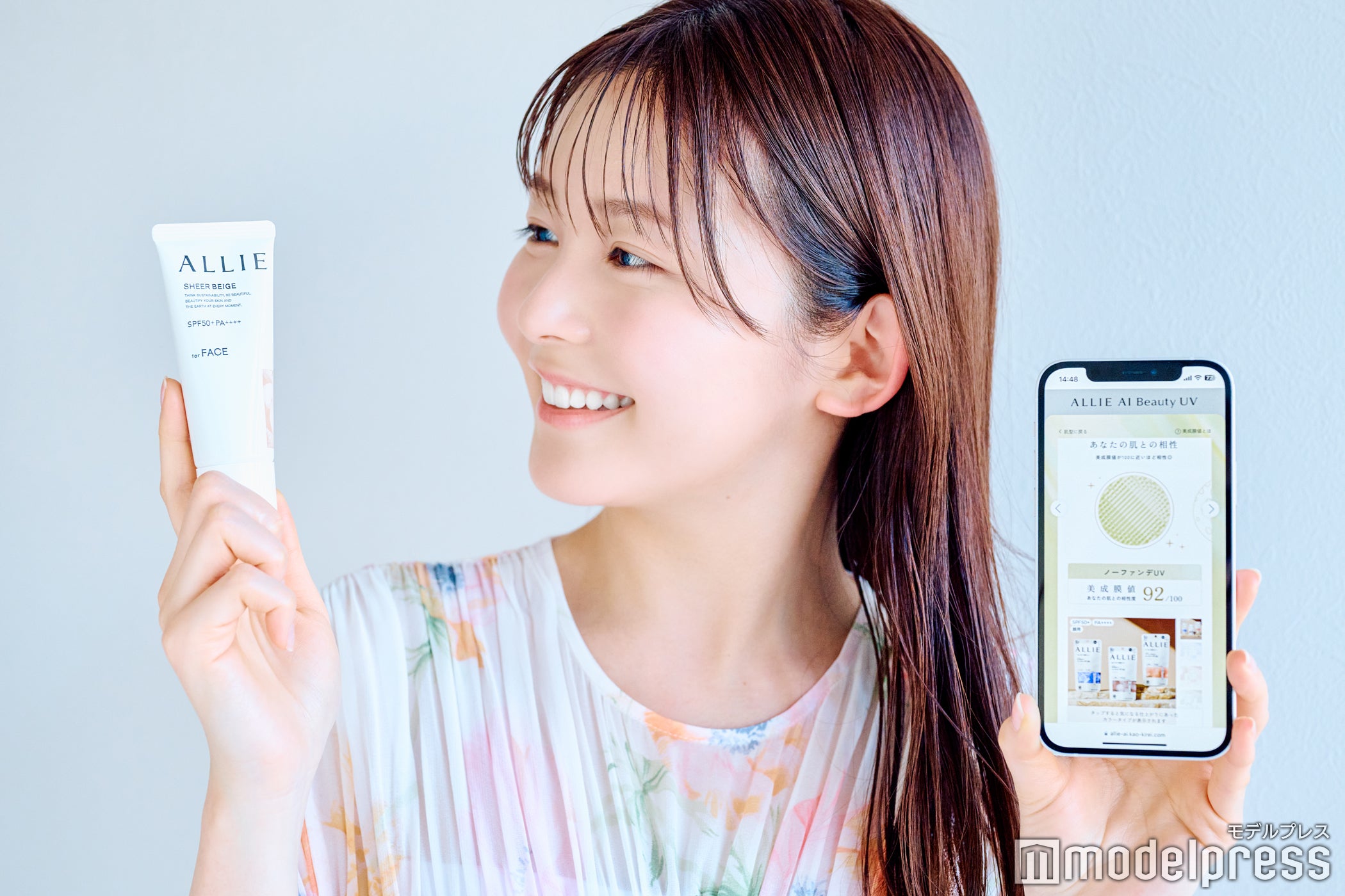 おすすめされた「ノーファンデUV」（※1）でメイク（C）モデルプレス