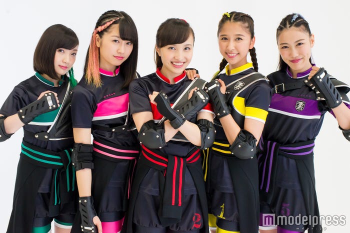 ももいろクローバーZ(左から)有安杏果、佐々木彩夏、百田夏菜子、玉井詩織、高城れに(C)モデルプレス