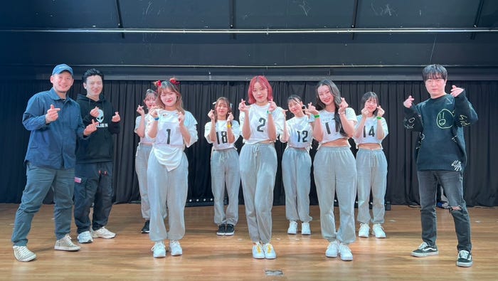 (左から)MaxxSong、ユーアンフロー、ニイナ、ニコ、リナ、ヒナタ、二ライ、マリア、クレア、イ・ホヨン(提供写真)