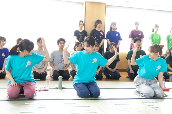 原菜乃華、當真あみ、嵐莉菜「ちはやふる−めぐり−」最終話(C)日本テレビ