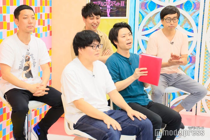 (前列)ライス(後列)ニューヨーク、おいでやす小田(C)モデルプレス