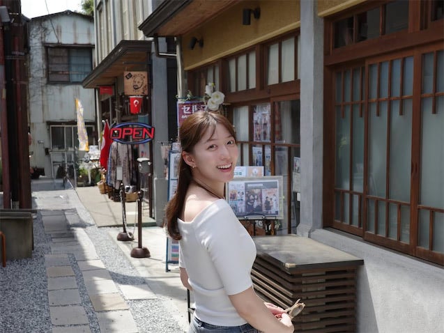 『めざまし』お天気キャスター・阿部華也子、ピタT×デニム姿で休日満喫「最高のラムネ日和」