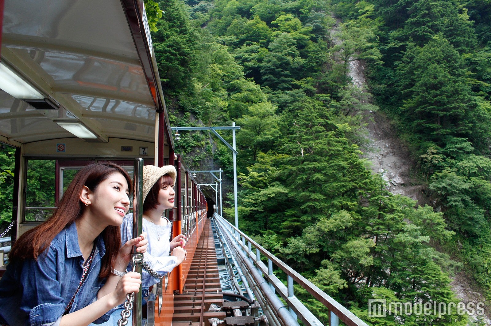 トロッコ列車（C）モデルプレス