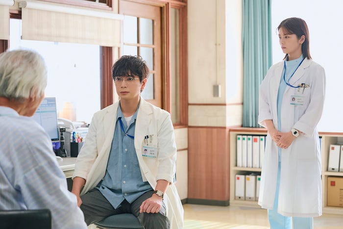 松本潤、小芝風花「19番目のカルテ」最終話(C)TBSスパークル/TBS(撮影:加藤春日)