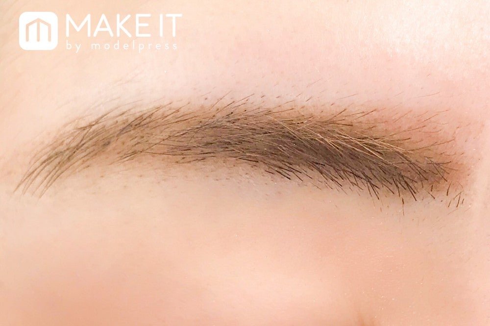 Amplitude／パウダー アイブロウ／01 ナチュラルブラウン 使用 (C)メイクイット