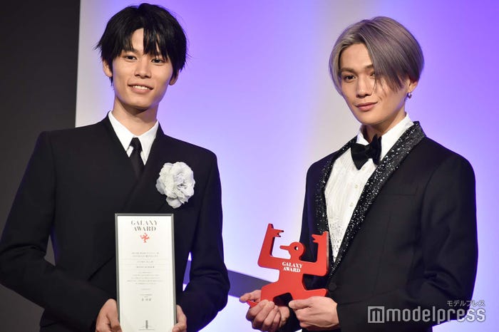 萩原利久、八木勇征 (C)モデルプレス