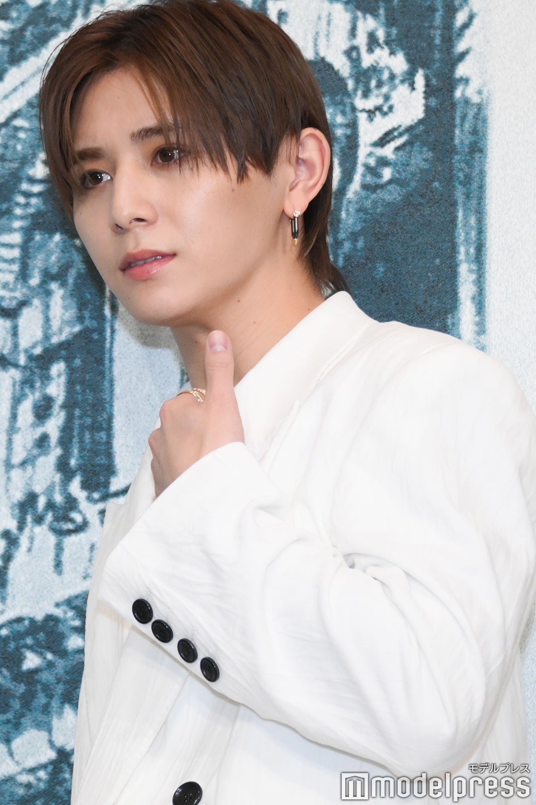 完璧なビジュアルを保つ山田涼介の横顔（C）モデルプレス