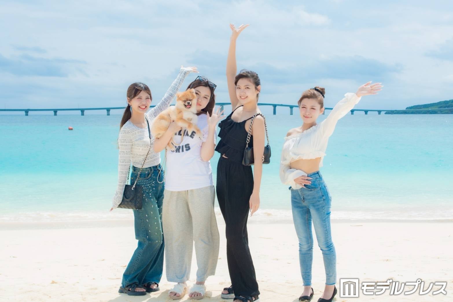 宮古島で働くキャスト（C）モデルプレス