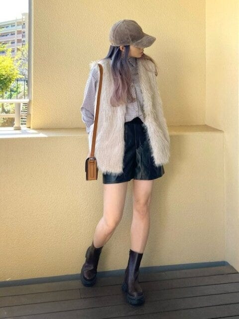 ベスト　コーデ　秋