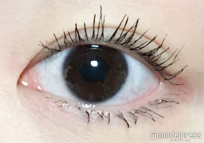 まるで扇のように伸び広がる/写真:るん(C)モデルプレス