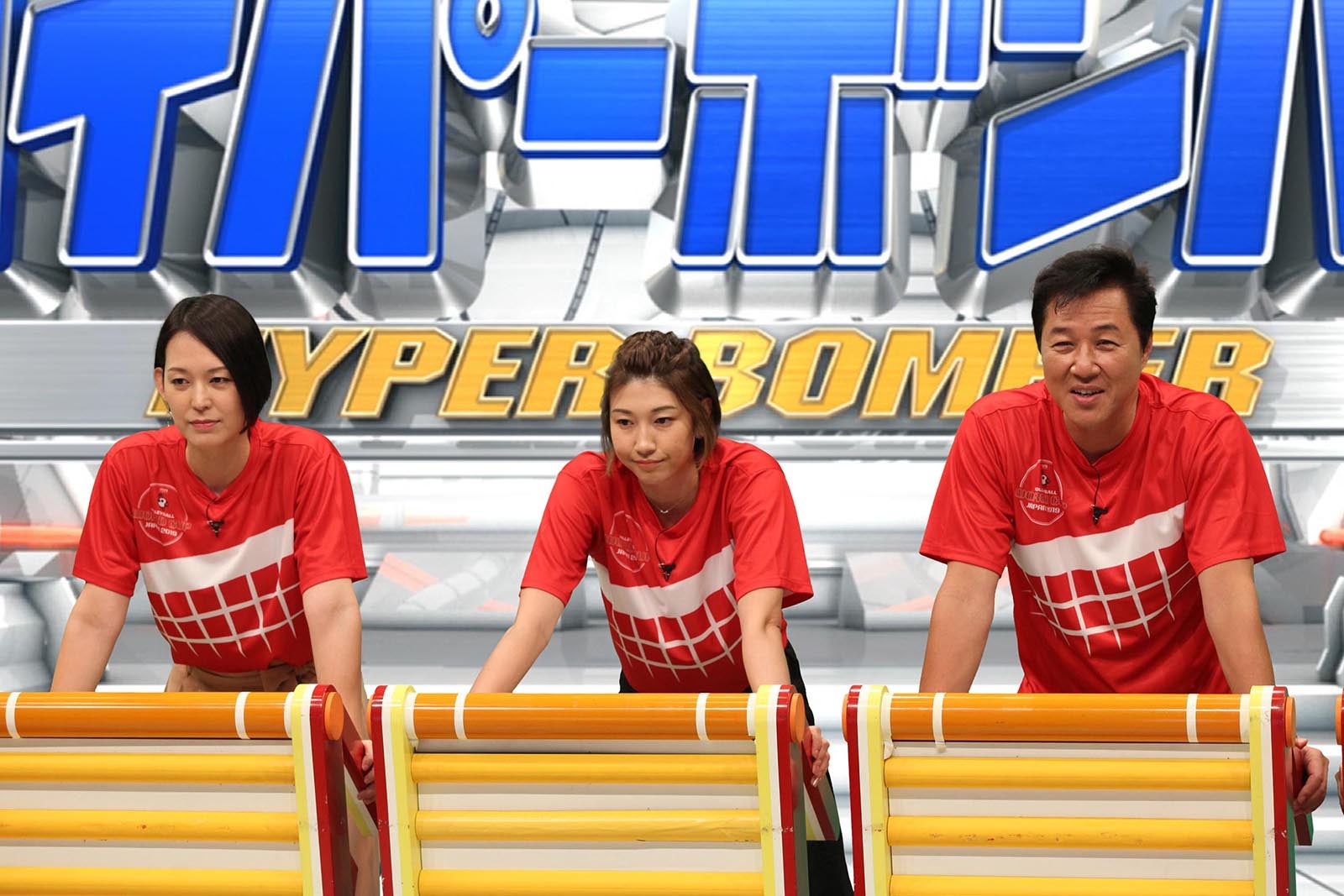 大山加奈、狩野舞子、川合俊一（C）フジテレビ