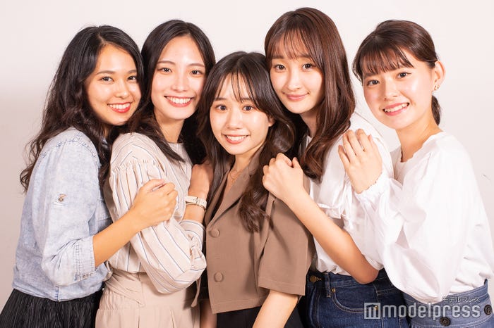 常住紅葉さん、須田美帆さん、中村ななみさん、竹内初菜さん、野口莉子さん/「ミス学習院」ファイナリスト(C)モデルプレス