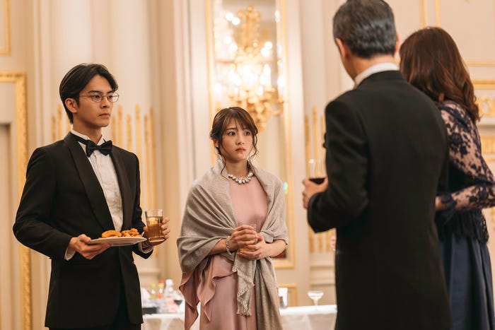 中尾暢樹、若月佑美「セレブ男子は手に負えません」第5話より(C)ABC・DLE