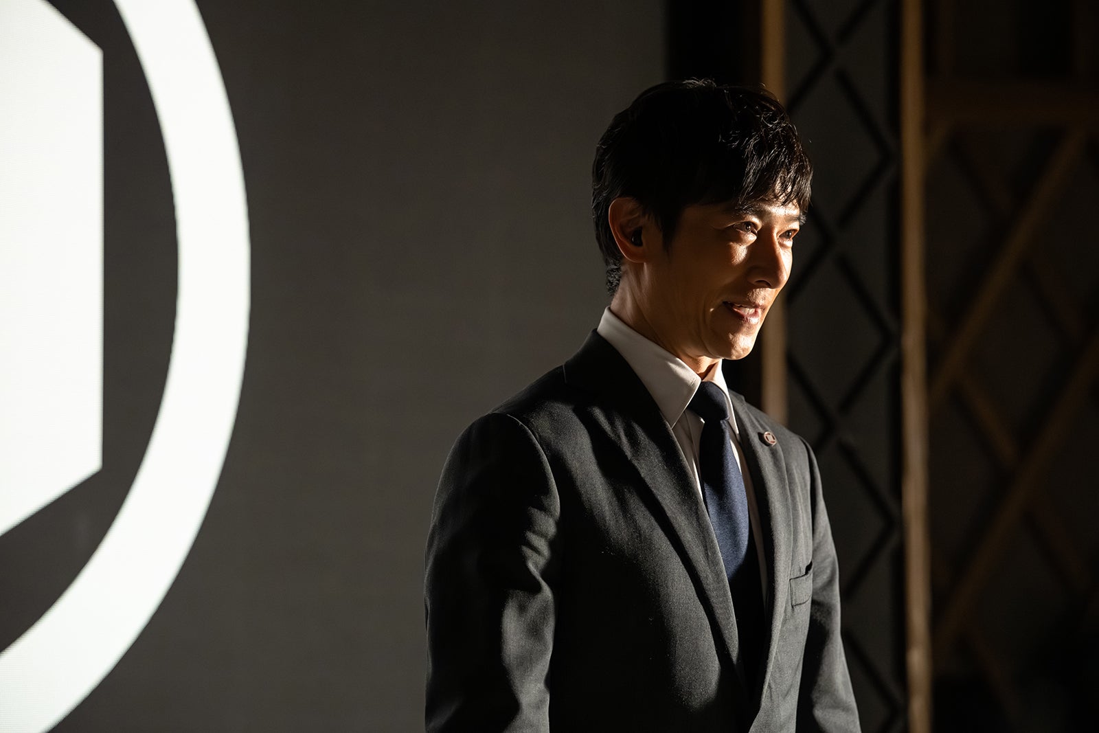 「VIVANT」“死亡”の人気キャラが復活「やっぱり」「待ってました！」乃木（堺雅人）の“偽装”明らかに【ネタバレあり】