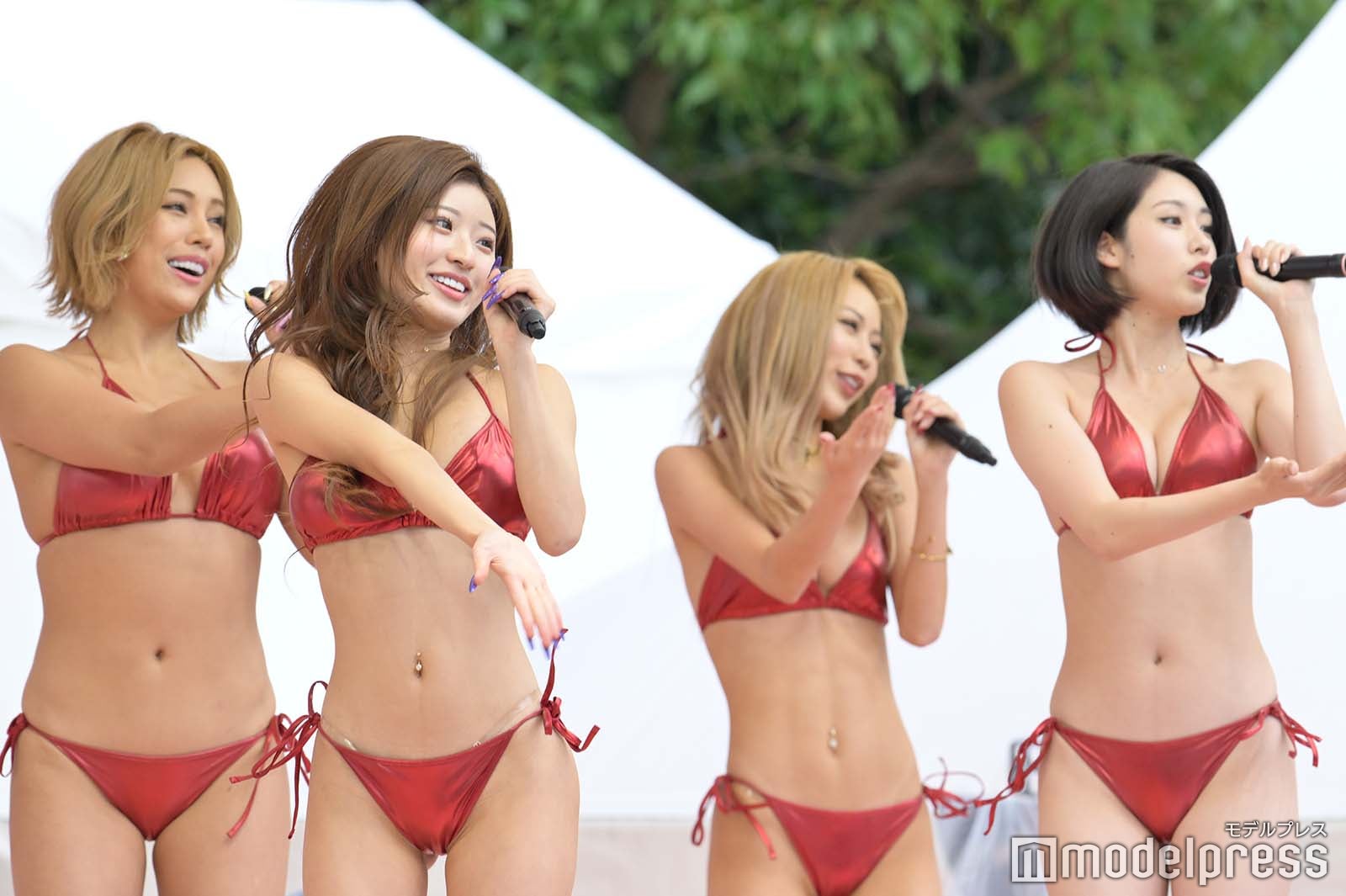 CYBERJAPAN DANCERS（C）モデルプレス