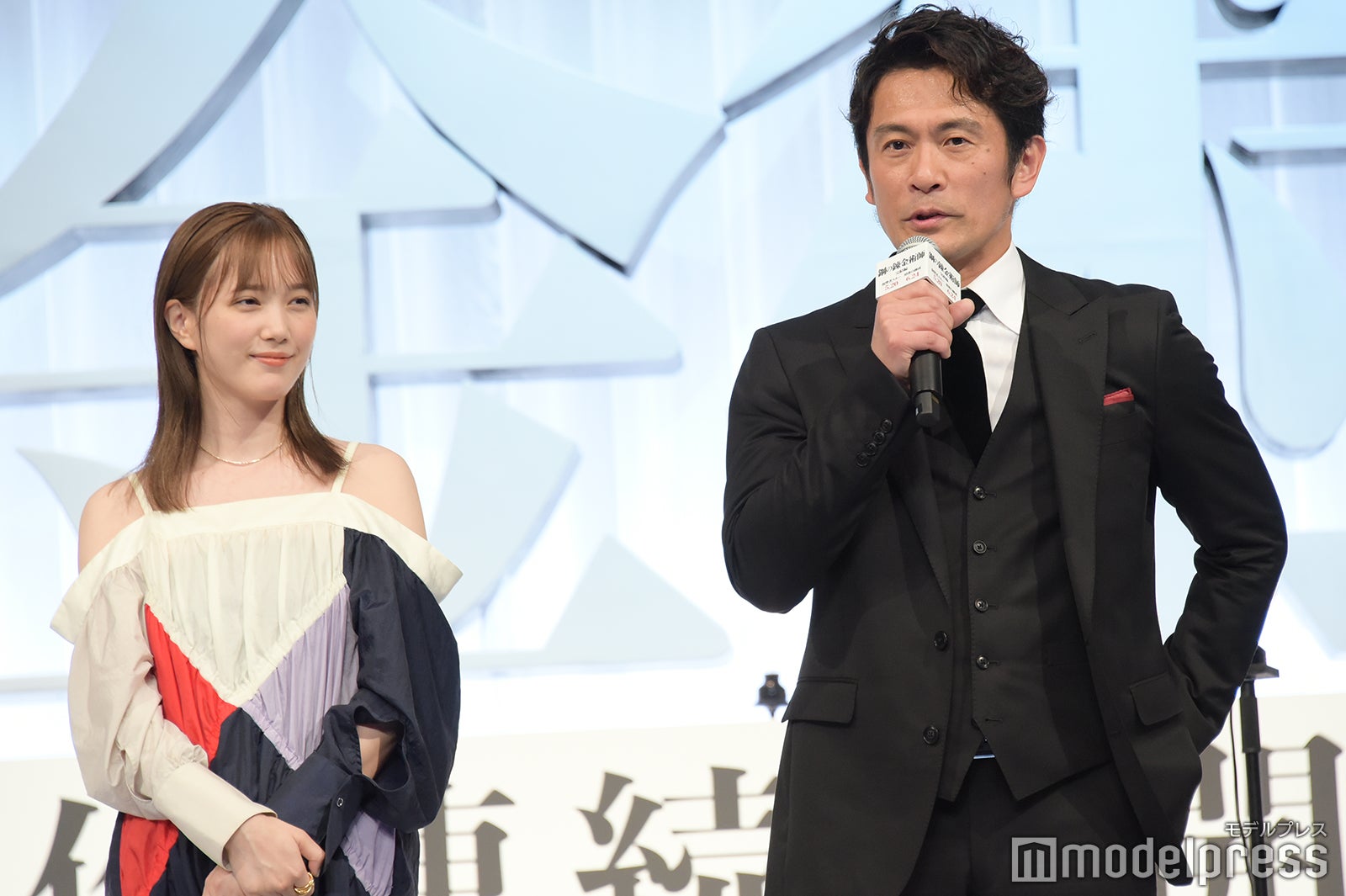 本田翼、内野聖陽 （C）モデルプレス