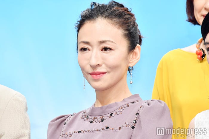 松雪泰子(C)モデルプレス