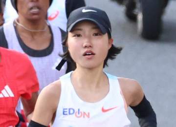 えっ雰囲気一変！「オンまゆいいですね」大阪国際女子マラソンVの美女ランナー 前髪ぱっつん＆ナチュラルメークに反響「とってもメッチャ可愛い」