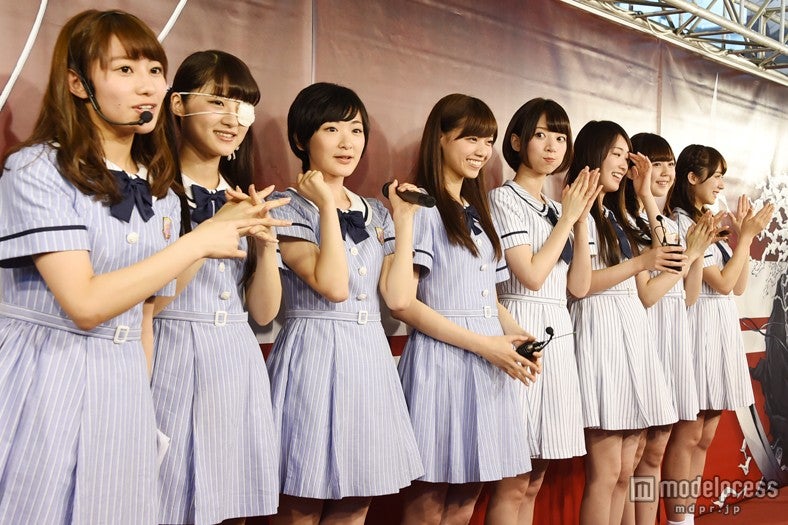 乃木坂46、初パリに大興奮　現地ファン殺到で「ボンジュール」
