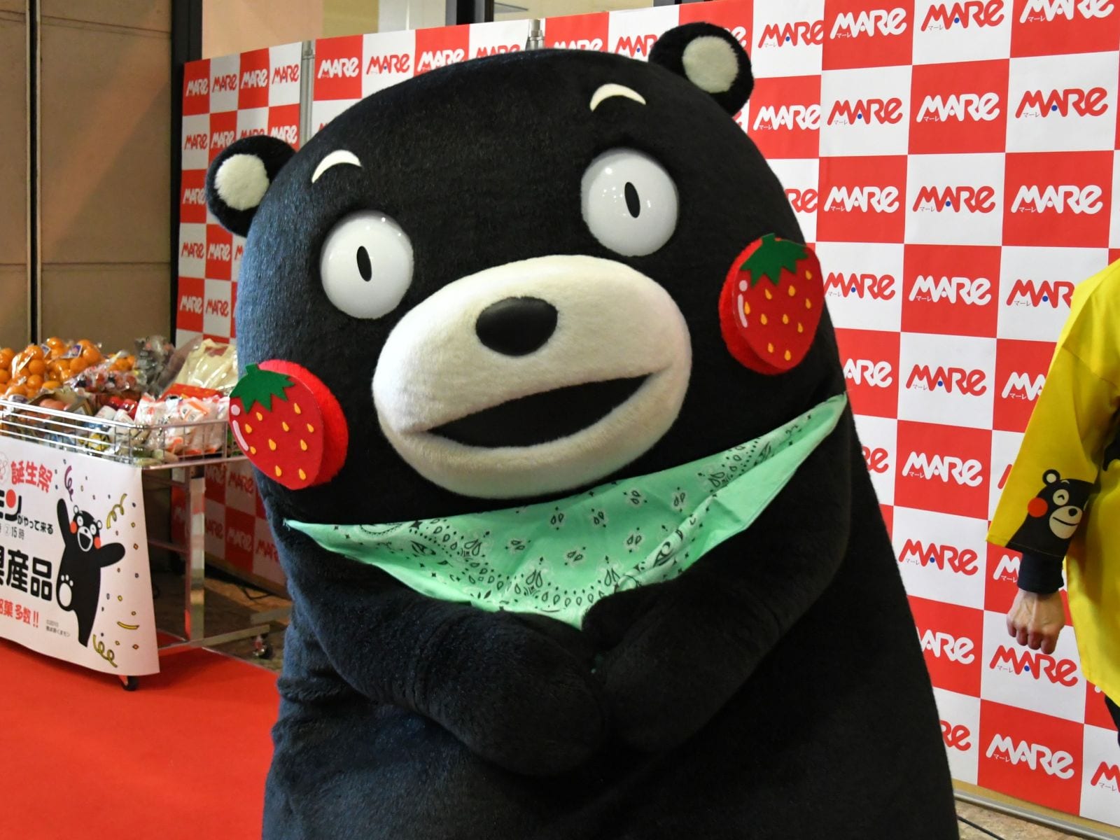 くまモンほっぺいちごバージョン＝11月29日、さいたま市