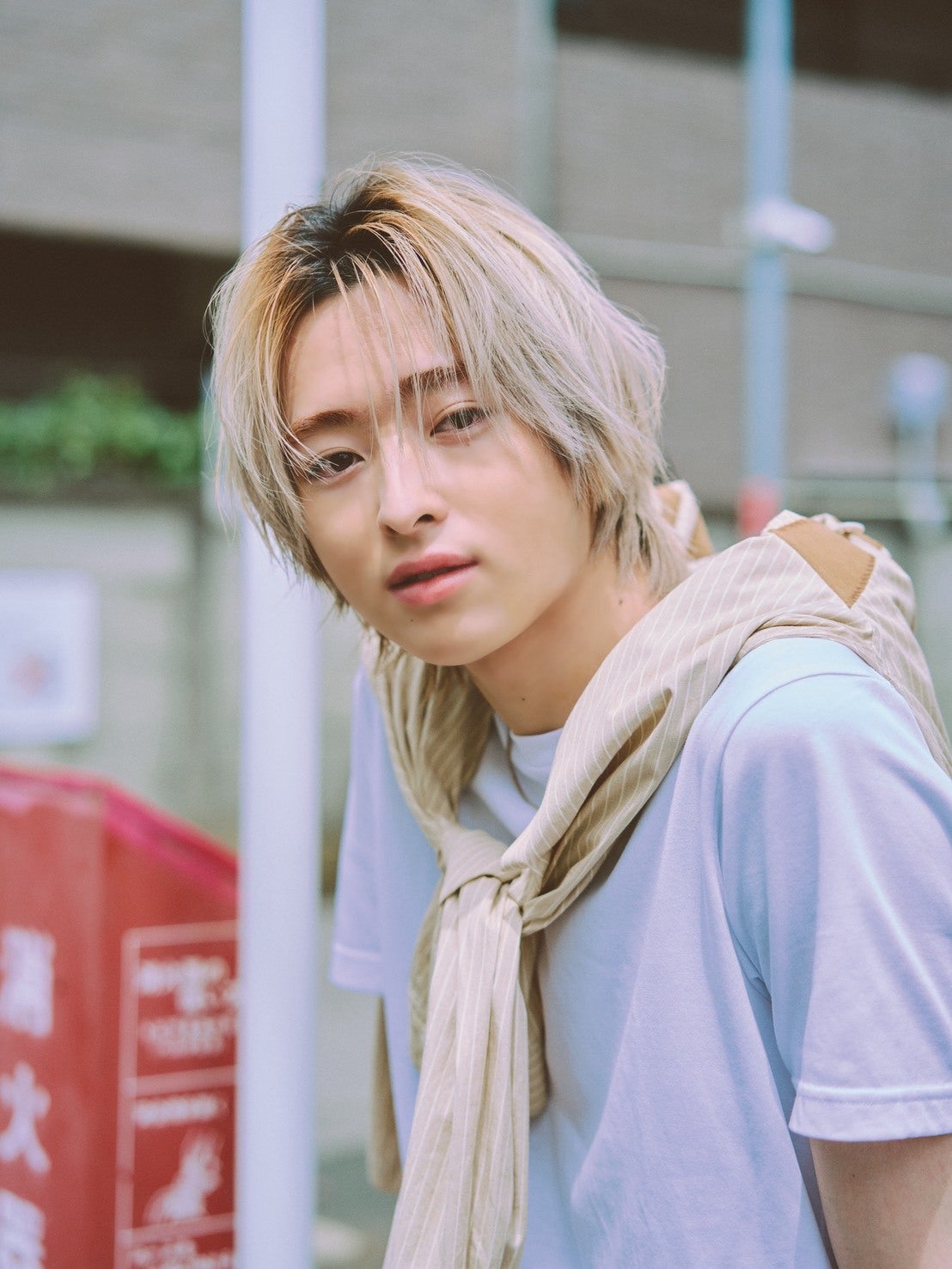 谷原七音、人生初金髪に大胆イメチェン “今しか見られない”貴重な姿で「JUNON」8月号登場