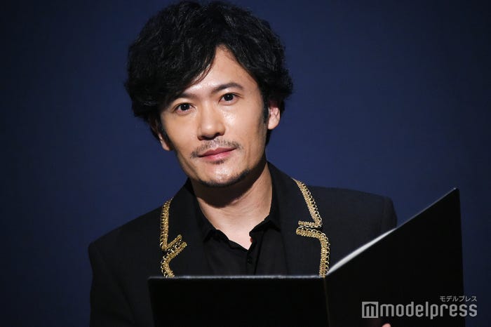 稲垣吾郎(C)モデルプレス