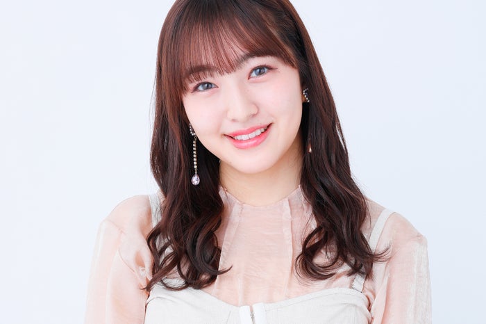 Hkt48田島芽瑠メイク徹底解説 指原莉乃のおさがりコスメ まっすぐ脚の秘訣 3 2 メイク連載 モデルプレス Hkt48田島芽瑠メイク徹底解説 指原莉乃のおさがりコスメ まっすぐ脚の秘訣 3 2 メイク連載 モデルプレス