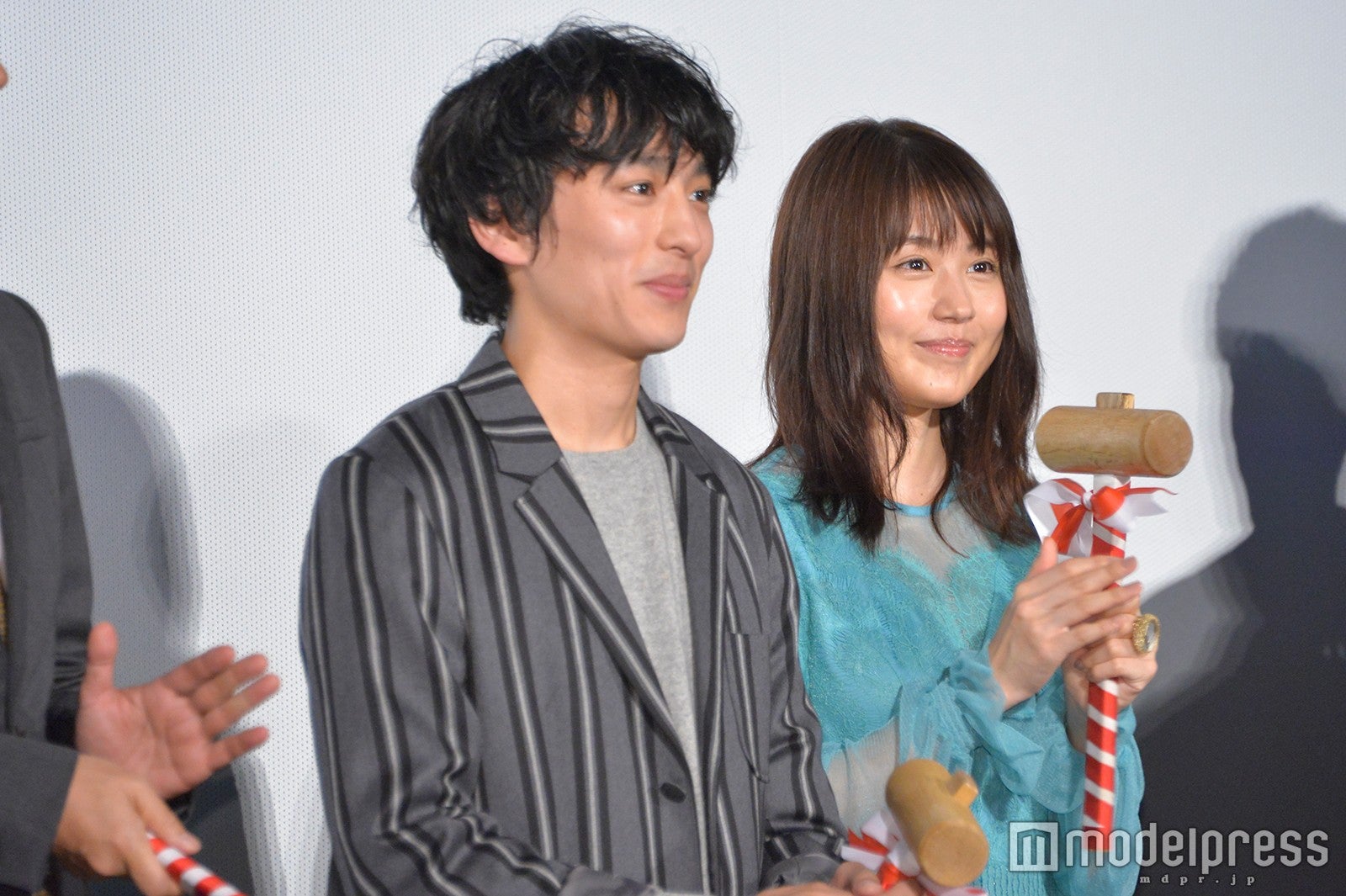 古舘佑太郎、有村架純 （C）モデルプレス