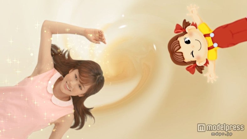 前田敦子（左）／新CM「とろける」編