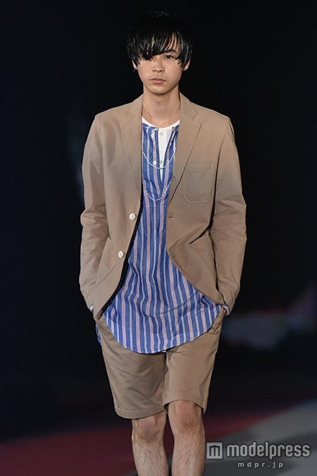 親友の成田凌(C)モデルプレス